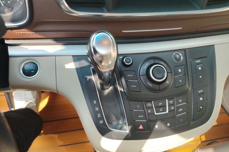 Used Buick GL8 2017 25S Luxury Version China V Standard
