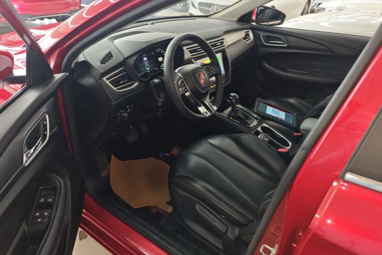 Used Roewe i5 2020 1.5L Automatic 4G Connect Luxury Flagship Edition
