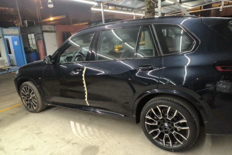 Used BMW X5 2023 xDrive 40Li M Sport Night Edition Package