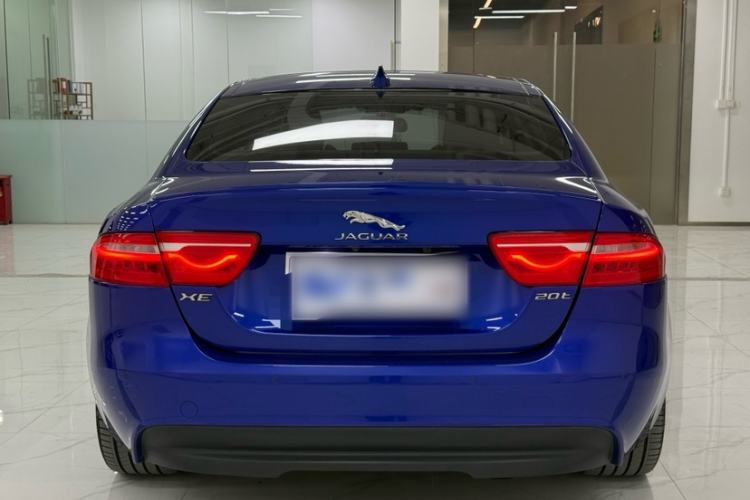 Used Jaguar XE 2017 2.0T 200 PS R-Sport