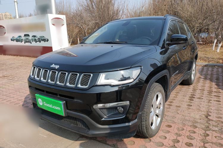 Used  Compass 2017 200T Automatic Family Edition