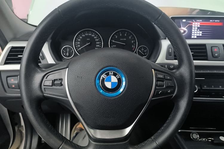 Used BMW 3 Series 2015 316Li Fashion Model
