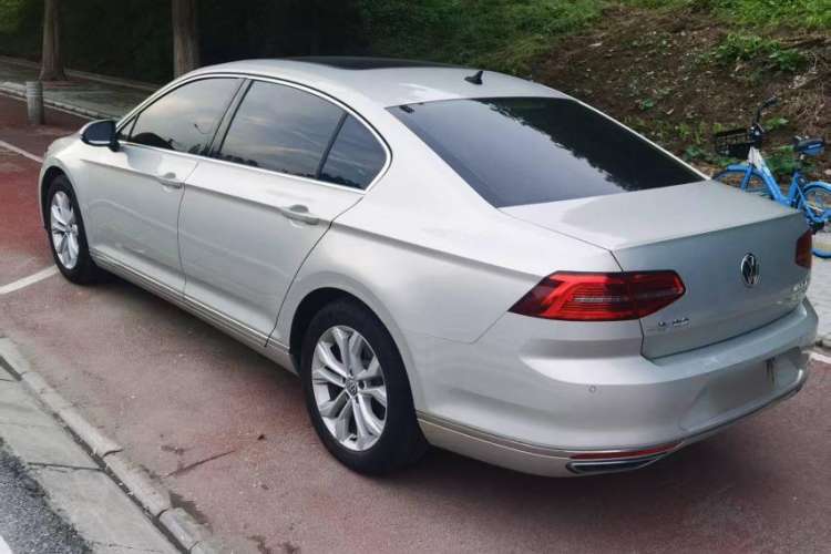 Used Volkswagen Magotan 2019 330TSI DSG Luxury Version China VI Standard
