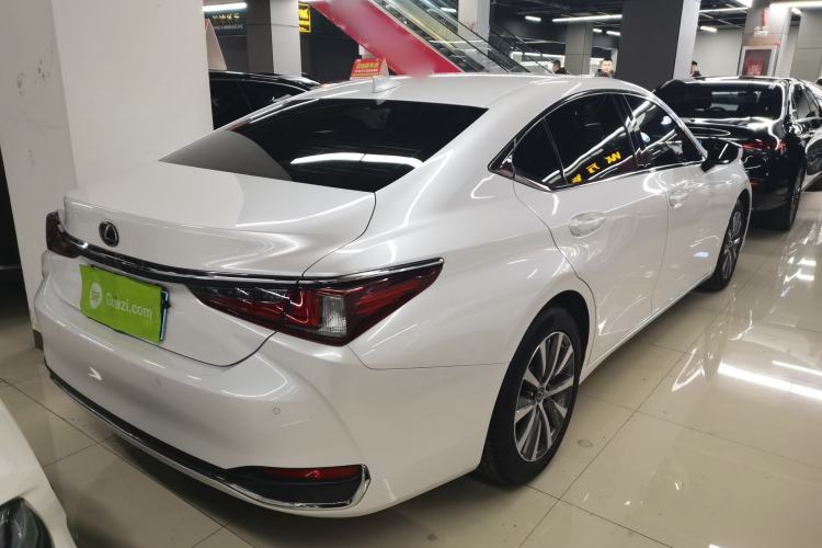 Used Lexus ES 2018 200 Excellence Edition China V Standard
