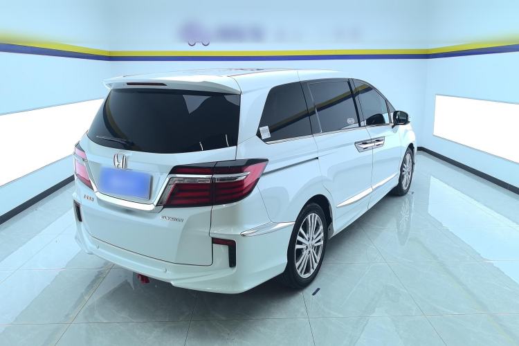 Used Honda Elysion 2016 2.4L Classic Edition
