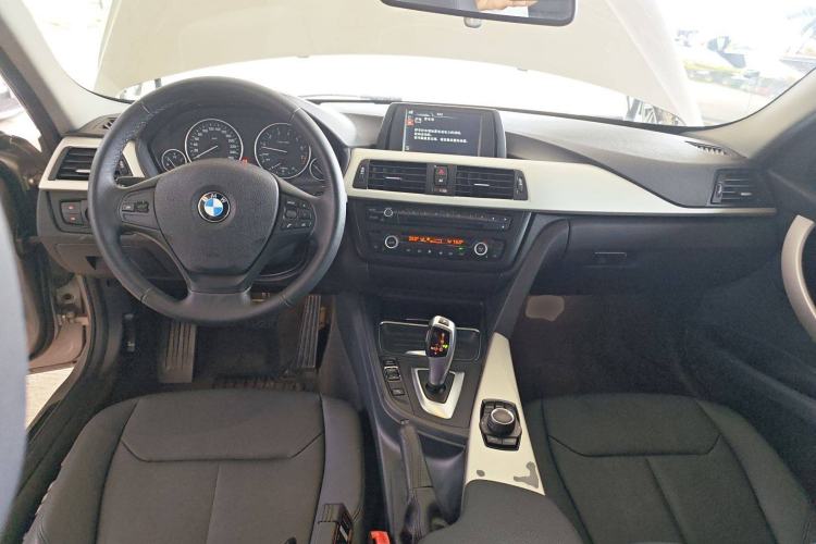Used BMW 3 Series 2015 320Li Fashion Model
