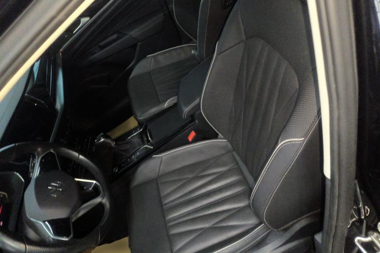 Used Volkswagen Passat 2022 330TSI Starry Luxury Edition
