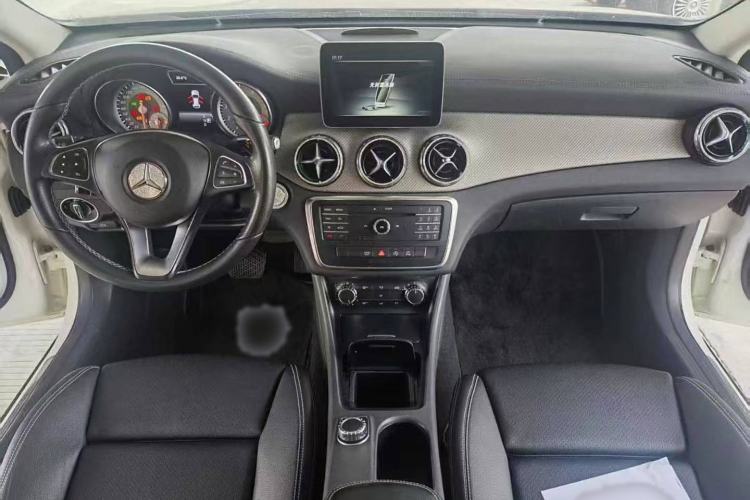 Used Mercedes-Benz GLA 2018 GLA 200 Fashion Model
