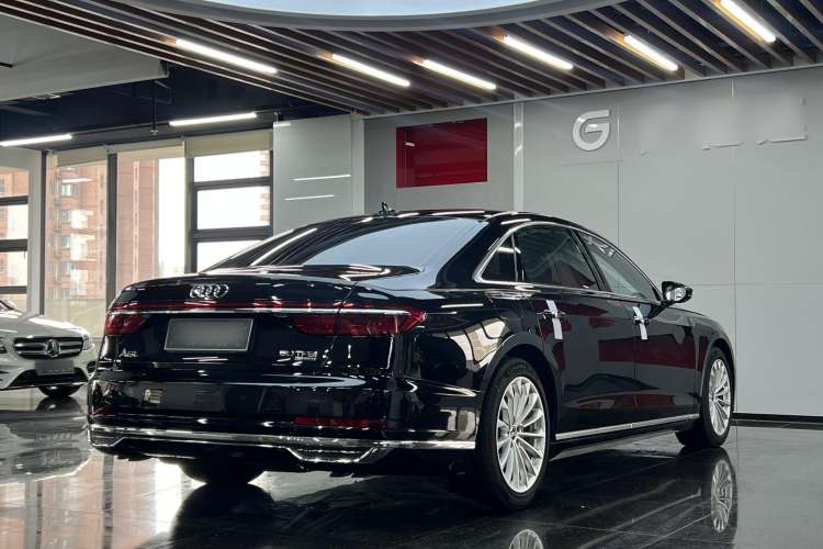 Used Audi A8 2022 A8L 50 TFSI quattro Comfort Edition Collector's Model
