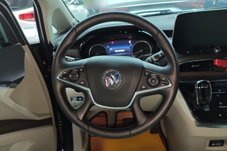 Used Buick GL8 2023 Land Executive Class 652T Luxury Model
