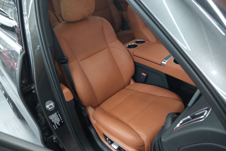 Used Li Auto L8 2023 Pro Model
