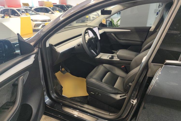 Used Tesla Model Y 2024 Rear-Wheel-Drive Version