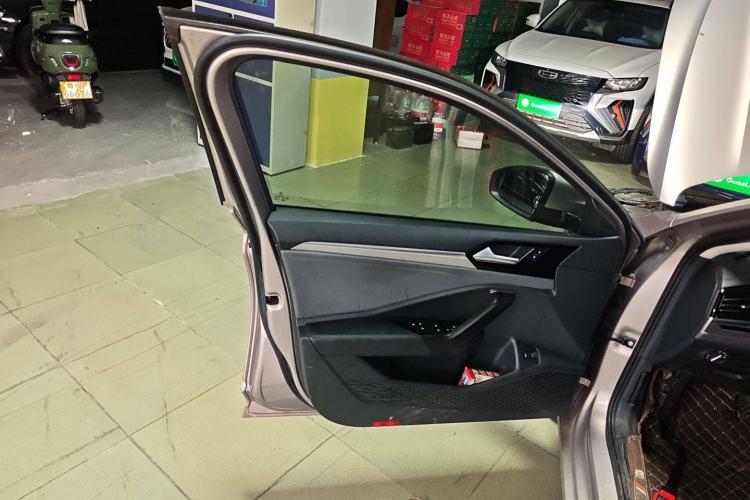 Used Volkswagen Sagitar 2020 200TSI DSG Comfort Version China VI Standard
