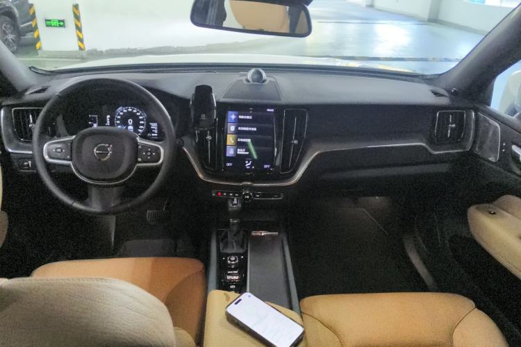 Used Volvo XC60 2019 T5 4x4 Smart Edition China V Standard
