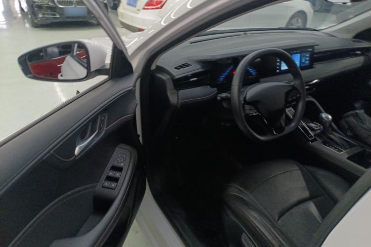 TDK.VehicleDetails.img