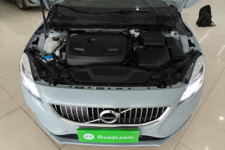 Used Volvo V40 2018 T4 Zhiya Edition
