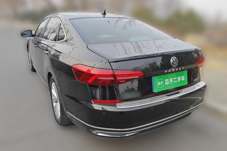 Used Volkswagen Passat 2020 Facelift 330TSI Elite Edition China VI Standard

