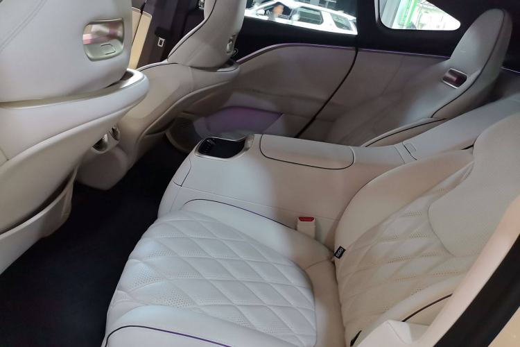 Used  11 2024 630 Rear-Wheel Drive Edition with Three Lasers
