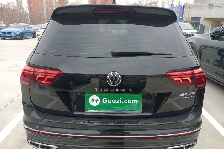 Used Volkswagen Tiguan L 2023 Facelift 380TSI Automatic All-Wheel Drive R-Line Flagship 7-Seater