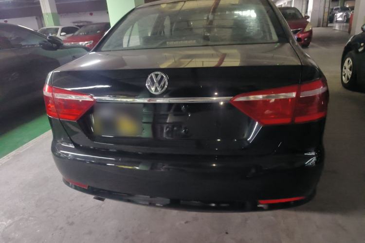 Used Volkswagen Lavida 2013 Revised Classic 1.6L Manual Fashion Edition
