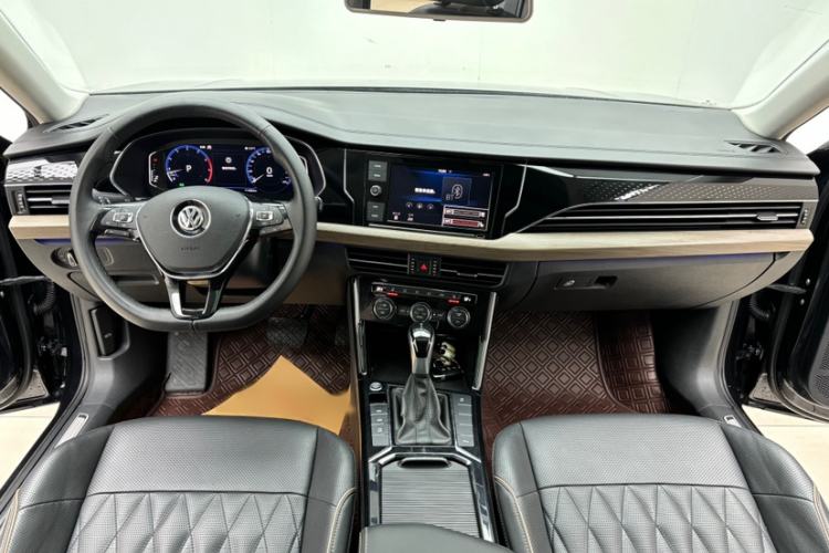 Used Volkswagen Passat 2019 330TSI Luxury Edition China VI Standard