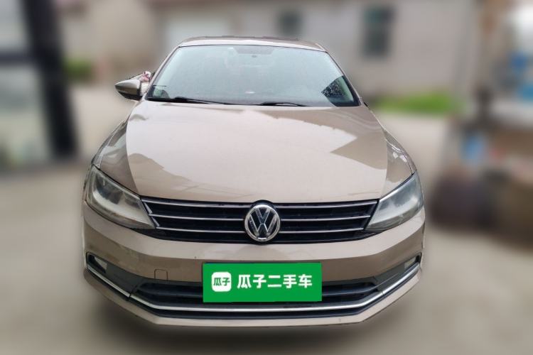 Used Volkswagen Sagitar 2015 1.6L Automatic Comfort Model
