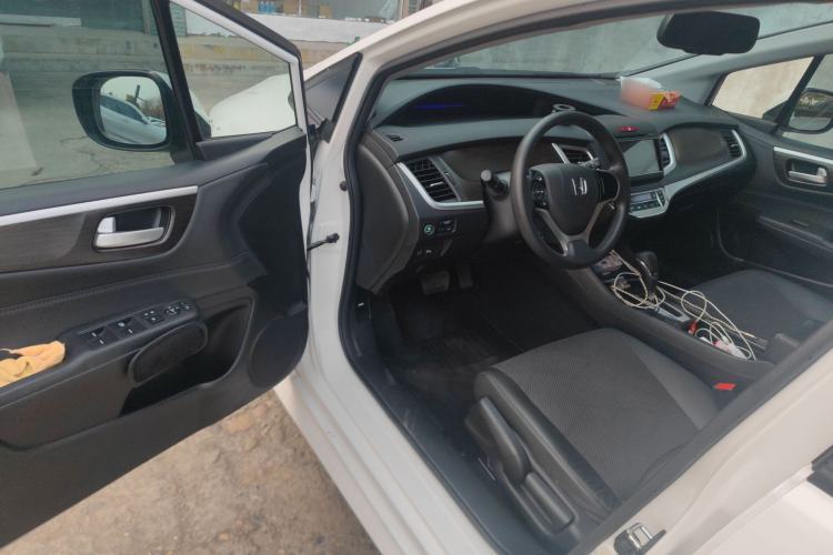 Used Honda Jade 2013 1.8L automatic Comfort version 5 seats