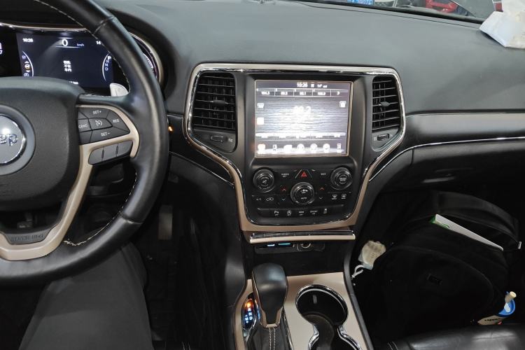 Used  Grand Cherokee (Import) 2017 3.0L Comfort Navigation Edition