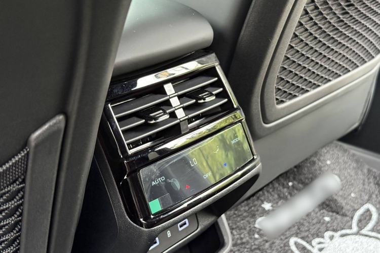 Used Geely Auto Monjaro L 2024 2.0TD High-Power Automatic Two-Wheel Drive Skyline Edition
