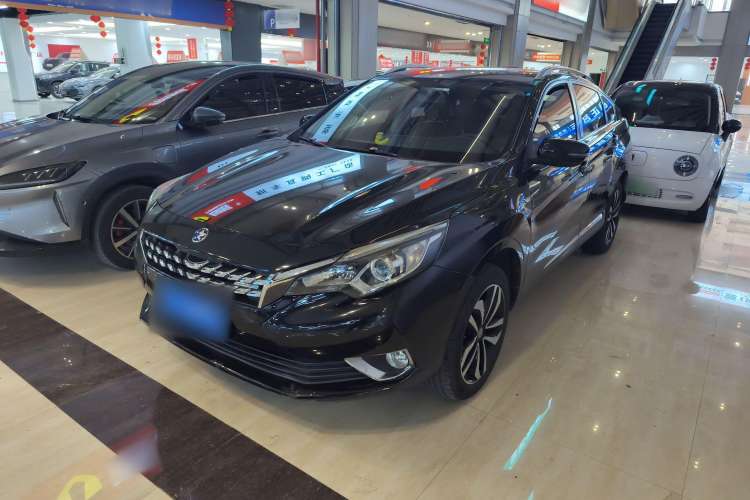 Used Venucia T90 2017 2.0L CVT Smart Edition
