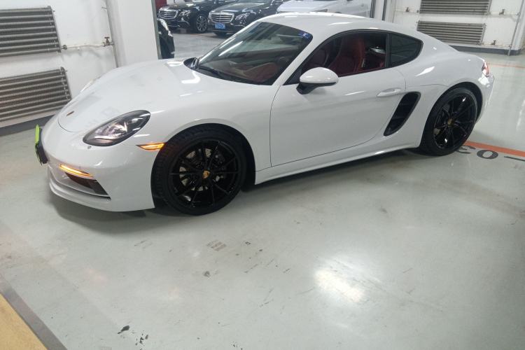 Used Porsche 718 2022 Cayman 2.0T

