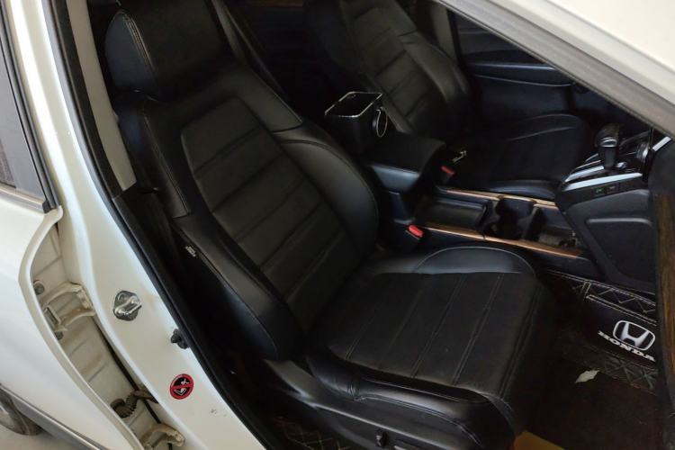 Used Honda CR-V 2017 240TURBO CVT Front-Wheel Drive Fashion Edition