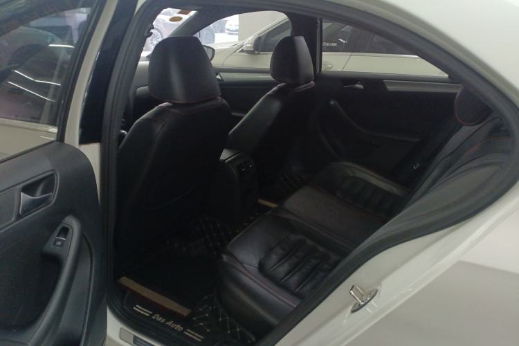 Used Volkswagen Sagitar 2013 2.0 TSI GLI
