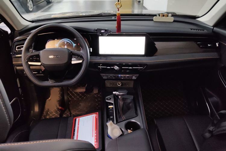 Used Oshan X7 PLUS 2023 Enjoy Edition 1.5T Automatic Prestige Model
