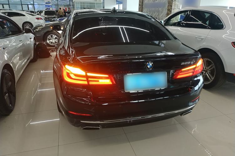 Used BMW 5 Series 2019 525Li Luxury Package
