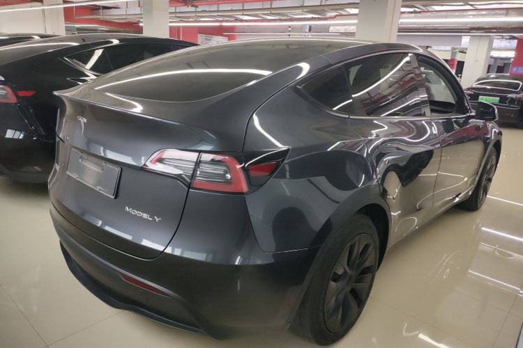 Used Tesla Model Y 2024 Rear-Wheel-Drive Version
