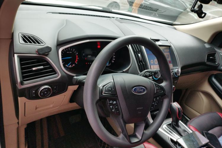 Used Ford Edge 2018 EcoBoost 245 Two-Wheel-Drive Titanium 5-Seater China V Standard
