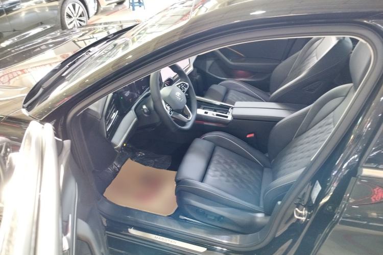 Used Volkswagen Magotan 2024 380TSI DSG Prestige Edition DaMai Package
