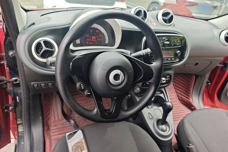 Used  forfour 2018 1.0L 52 kW Dynamic Edition
