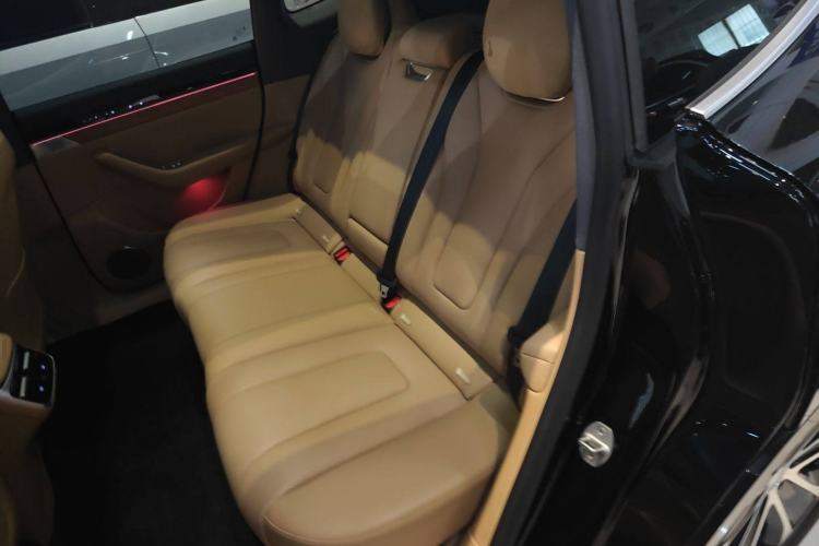 Used Hima Luxeed R7 2024 All-Electric 736 km Ultra
