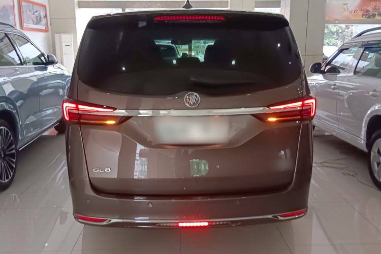 Used Buick GL8 2023 Facelifted Land Cruiser Executive Luxury Version
