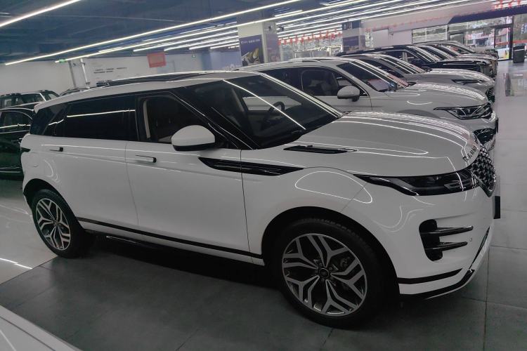 Used Land Rover Range Rover Evoque 2023 Aurora L 249 PS Luxury Edition
