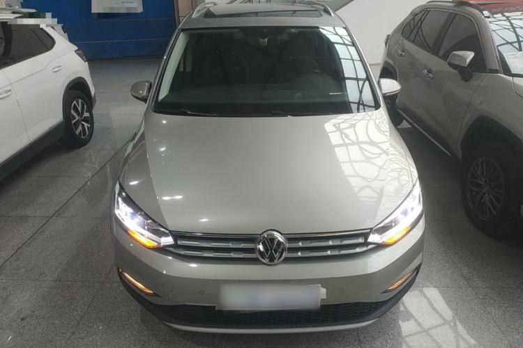 Used Volkswagen Touran 2018 Volkswagen Touran L 280TSI DSG Boundary Edition 7 Seats China VI Standard