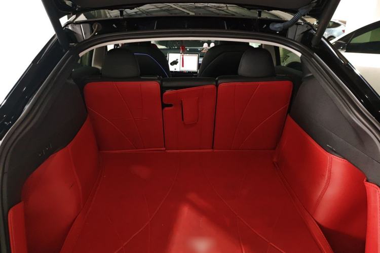 Used Tesla Model Y 2023 Rear-Wheel-Drive Version
