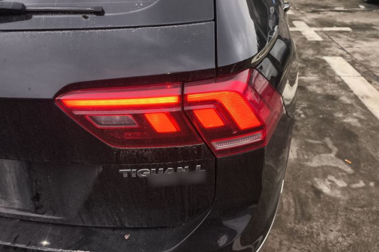 Used Volkswagen Tiguan L 2020 330TSI Automatic Two-Wheel Drive Smart Luxury Edition China VI Standard
