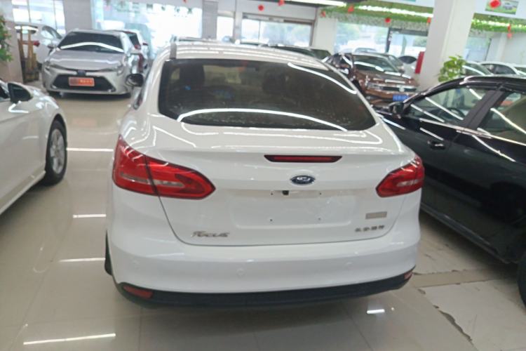Used Ford Focus 2015 Sedan 1.6L Automatic Trend Model
