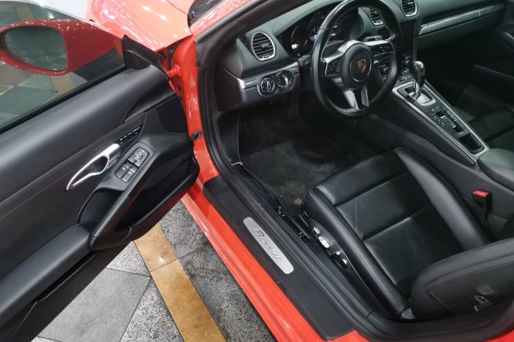 Used Porsche 718 2018 Boxster 2.0T
