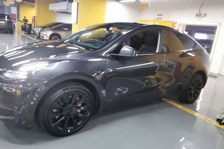 Used Tesla Model Y 2024 Long-Range All-Wheel-Drive Version