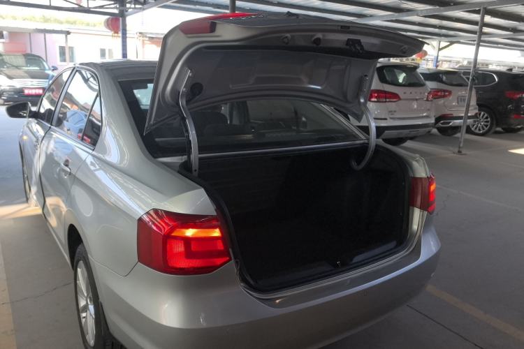 Used Volkswagen Jetta 2015 Value Edition 1.6L Automatic Comfort Version
