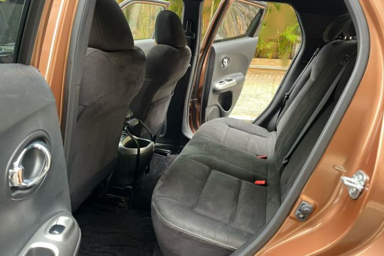 Used Infiniti ESQ 2014 1.6L Spontaneous Edition